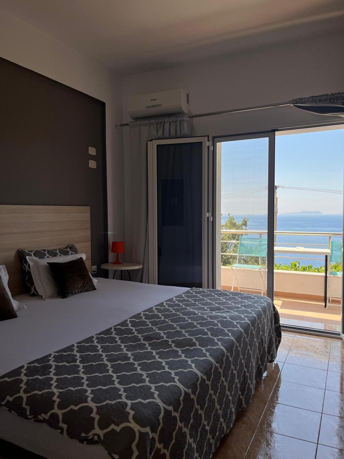Salt Life Otel Dhërmi Dış mekan fotoğraf
