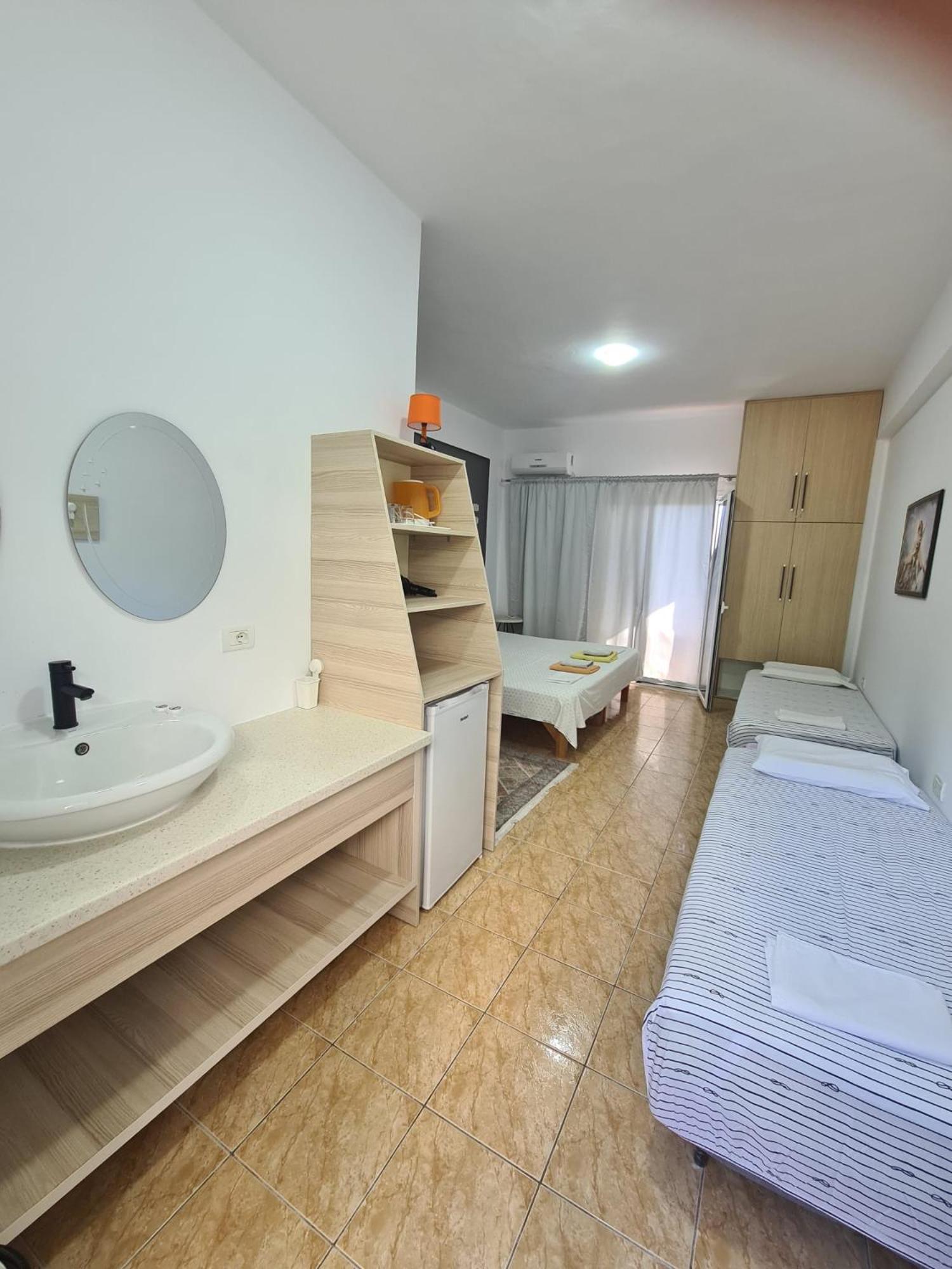 Salt Life Otel Dhërmi Dış mekan fotoğraf